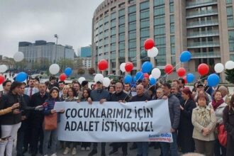TTB Yargılanan Öğrencilerin Yanında