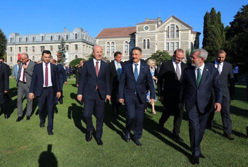 Özvar: “Üniversitelerimiz, Dünya Sıralamalarında İlk 100’e Girmeye Aday”