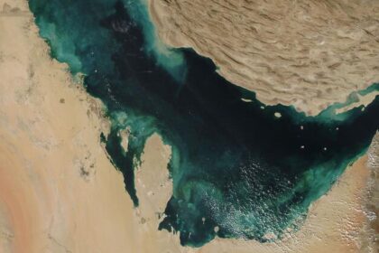 From Lebanon to the Strait of Hormuz, a Middle East hanging on fragile peace talks