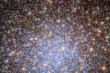 Hubble Spies Starry Chandelier - NASA Science