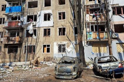 Ukraine: Rescuers work to save trapped residents after wave of Russian attacks