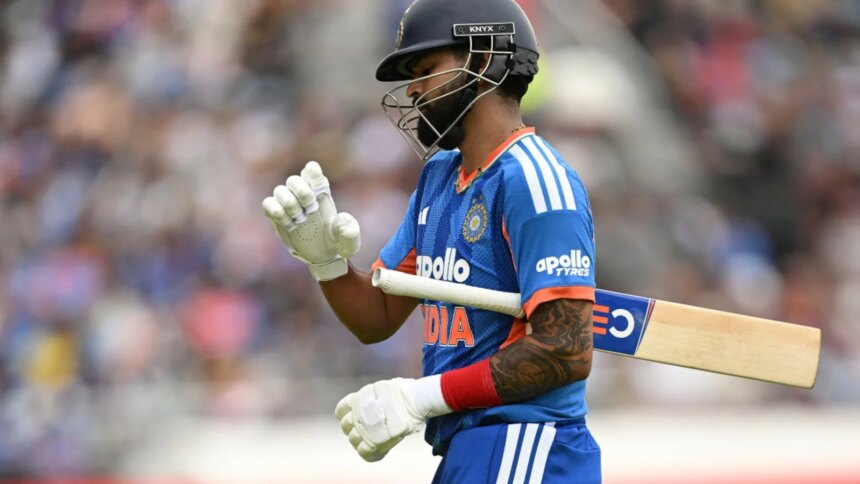 Shreyas Iyer "Must be Angry" But Still Dinesh Karthik Finds His Post-Match Atrocious Statement 'Odd'