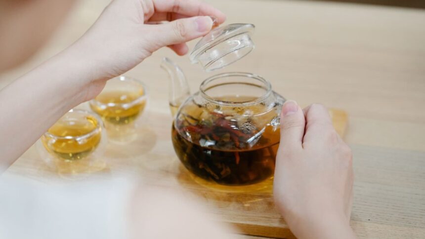 Nutritionist Shares A 10-Minute Natural Remedy For Period Pain Using 3 Kitchen Ingredients