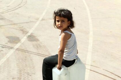 World News in Brief: Gaza aid challenges persist, renewed push for clean energy, Sudan cholera update