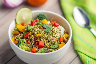 I Ate A Salad For Lunch Every Single Day For Two Months. Heres What Actually Changed
