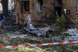 Ukraine: Deadly Russian attacks severely damage aid warehouses