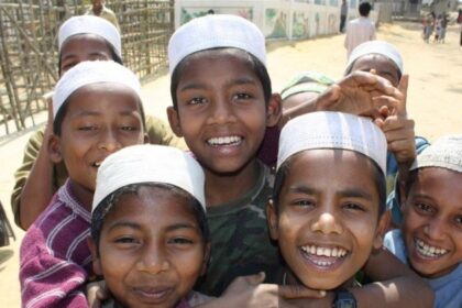 World News in Brief: Rohingya refugees, Bahá’ís in Iran, disarmament in the Central African Republic