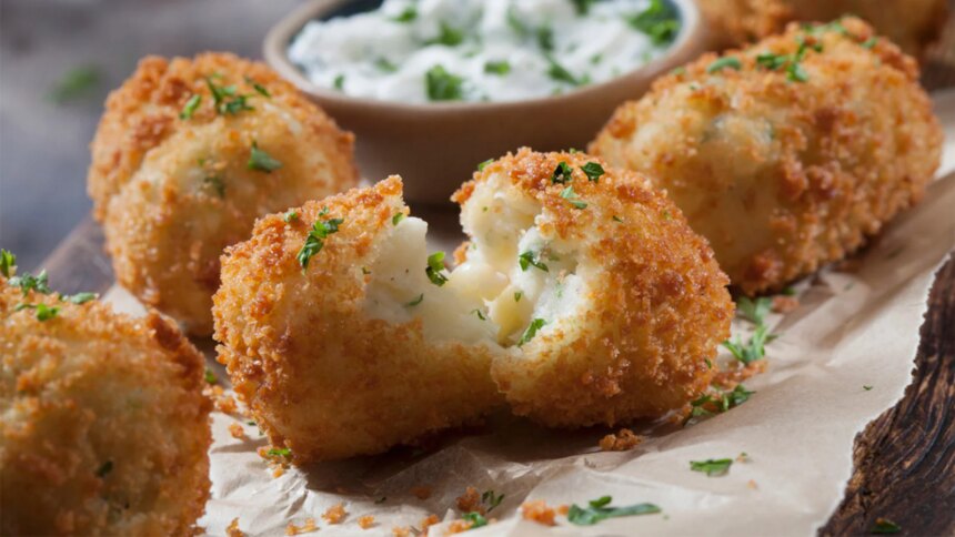 6 Fried Snacks You Can Make In Just 15 Mins When Rain Falls And Craving Strikes