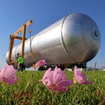 Crews Move Artemis IV Liquid Hydrogen Tank