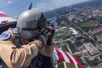 NASA Photographer Captures Images from F-18 Over Washington