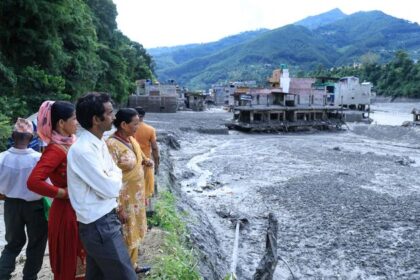 Nepal flooding deaths surpass 900 as needs climb