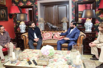 Virat Kohli Meets Maharashtra Deputy Chief Minister Eknath Shinde In London