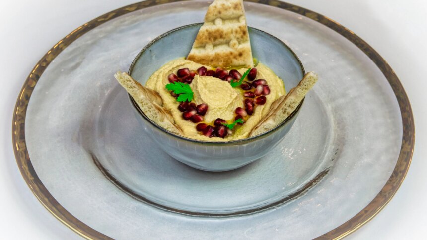 Is Hummus Just "Chole Ki Chutney"? This Viral Food Comparison Will Leave You In Splits