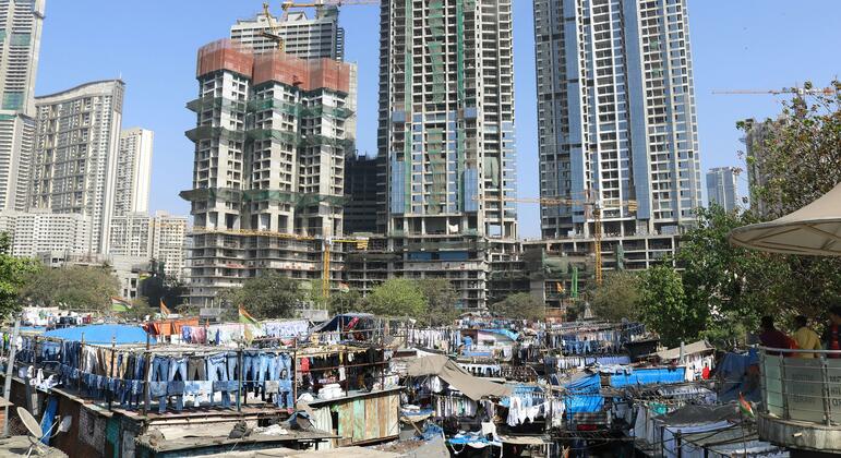 Could a new global panel defuse inequality’s ‘ticking time bomb’?