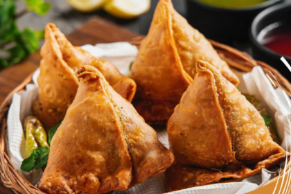 Bhindi To Chicken Leg: 6 Viral Samosa Variations To Try On World Samosa Day
