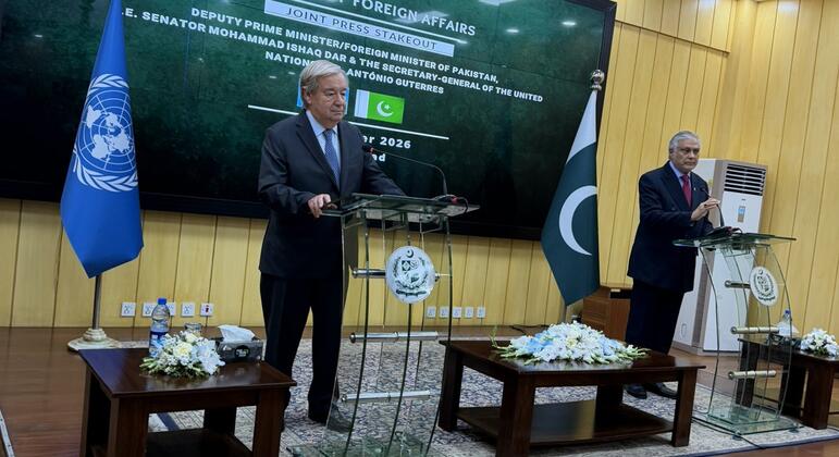 In Islamabad, Guterres calls for end to US-Iran conflict