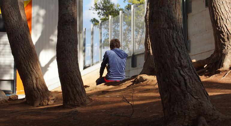 World News in Brief: Child migrants in Europe, Greenland forced contraception scandal, FAO hunger updates