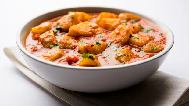 Navratri vrat: Make a potato paneer curry during fasting Navratri vrat: Make a potato paneer curry during fasting